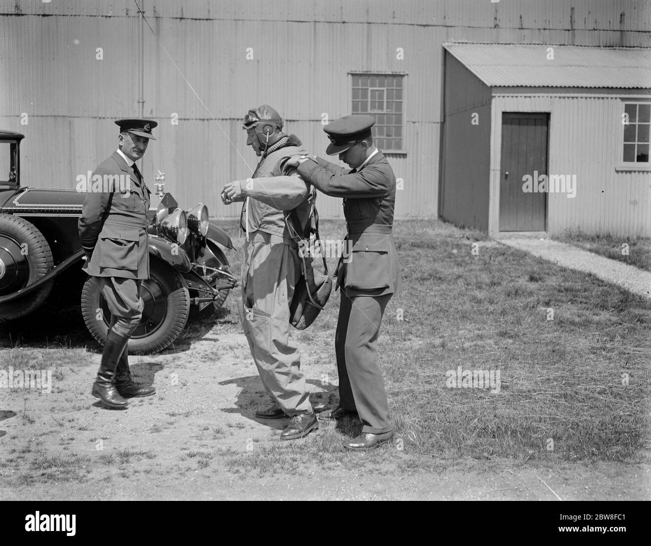 Lord Londonderry Flugsekretär fliegt vom Northolt Aerodrome nach Genf. 17 Juni 1932 Stockfoto