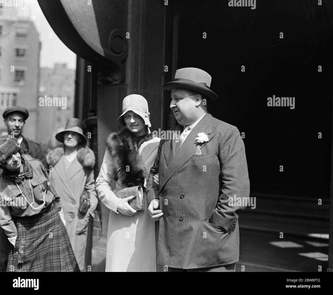 Hochzeit des bekannten Königs ' s Counsel . Sir Henry Curtis Bennett, die bekannte KC war verheiratet in Prince ' s Row, Register Office, Miss Lilian Mary Jefferies von Knightsbridge. Die Braut und der Bräutigam. Bis 15. August 1929 Stockfoto