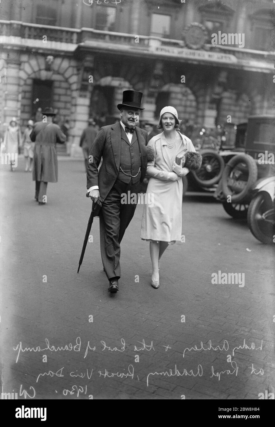 Privater Aussichtstag in der Royal Academy. Lady Ashley und der Earl of Beauchamp . Mai 1930 Stockfoto