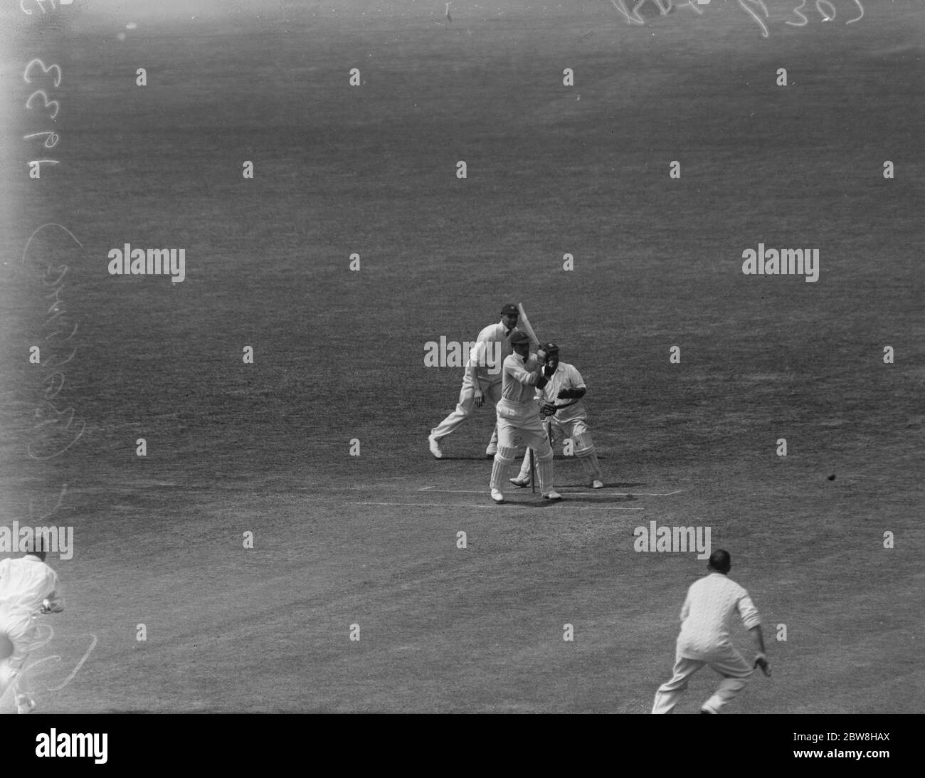 Surrey Batsman, Douglas Jardine Watte gegen Sussex, in ihrem 3-Tage-Couty-Meisterschaftsspiel. Juni 1933 Stockfoto