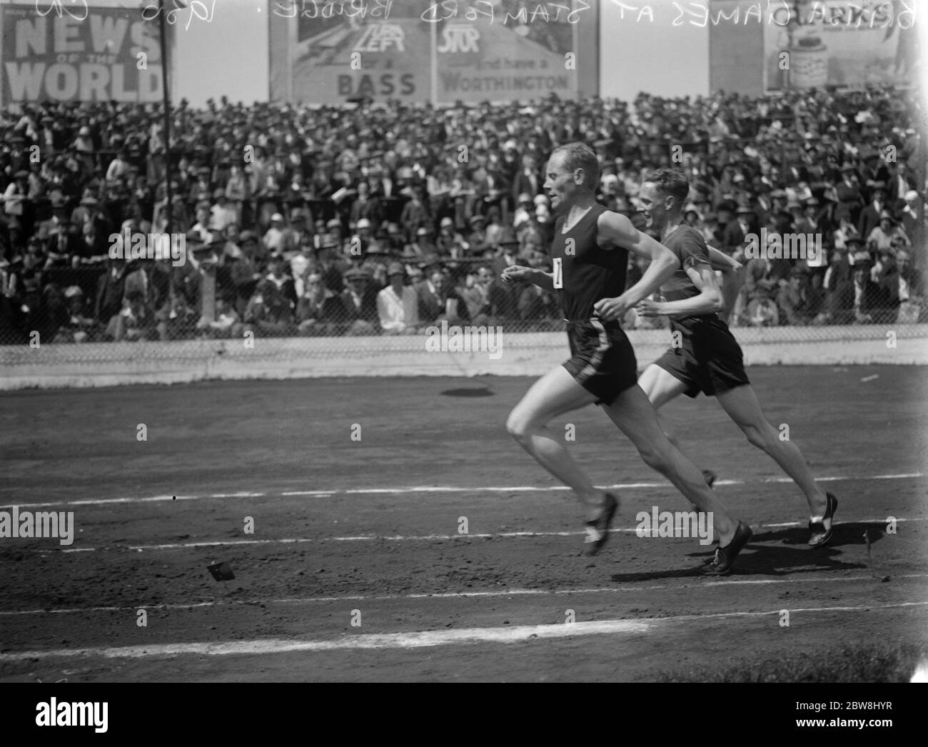 Britische Spiele auf Stamford Bridge . Nurmi in Aktion . Juni 1930 Stockfoto