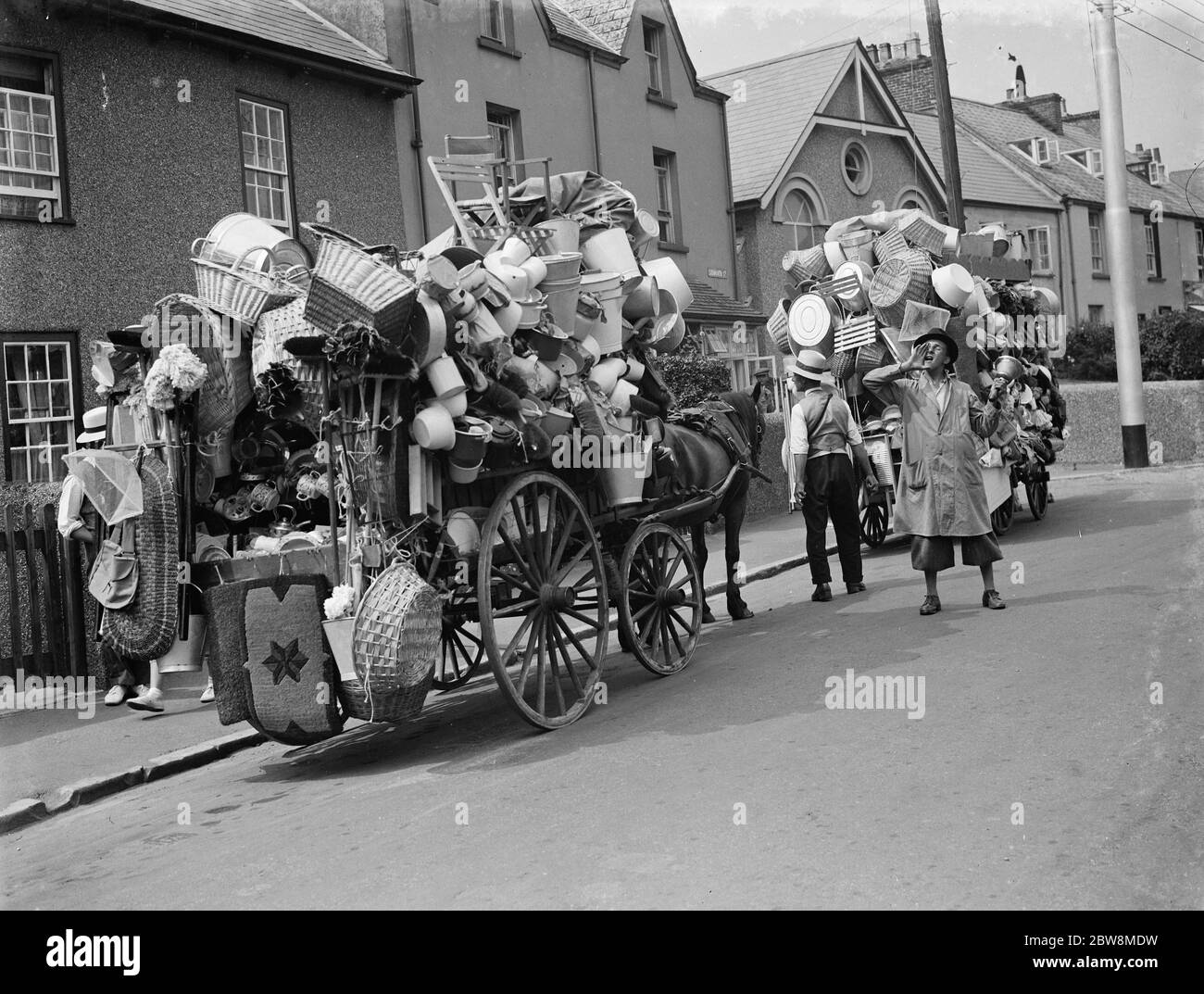 Reisen Eisenhändler schreit seine Waren in Devon. 1935 Stockfoto