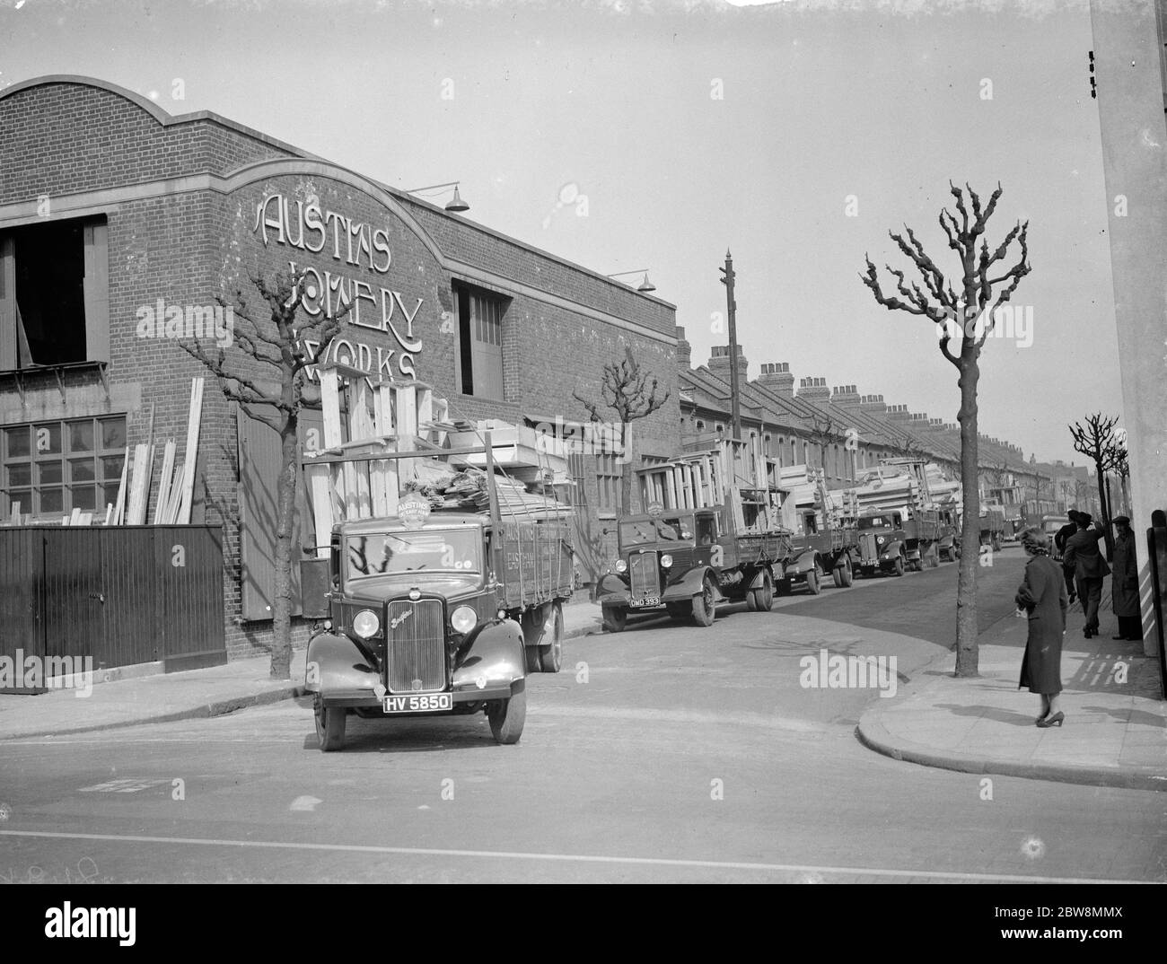 Austins von Eastham, Bedfords. 16. April 1938 Stockfoto