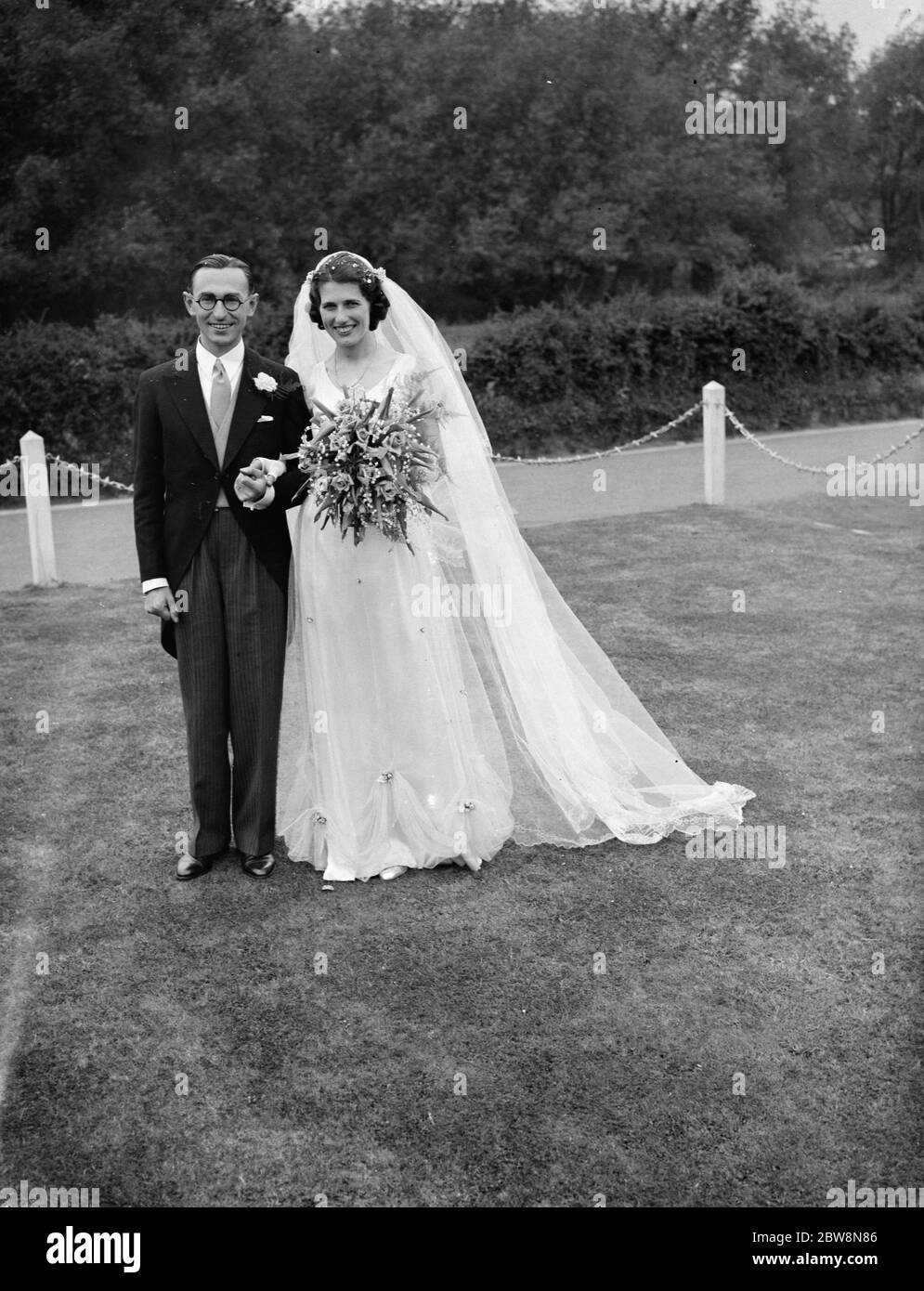 Die Hochzeit von Mr. R. Brown und Miss Myra Fox . 18 Juni 1938 Stockfoto
