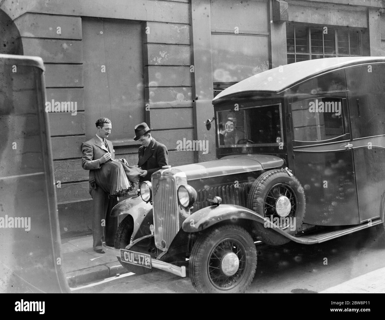 Ein ford bedford auf der Straßenseite. 1936 . Stockfoto