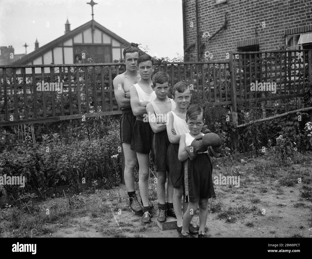 Junge Boxer in Eltham. Die Folkard Brüder . August 1938 Stockfoto