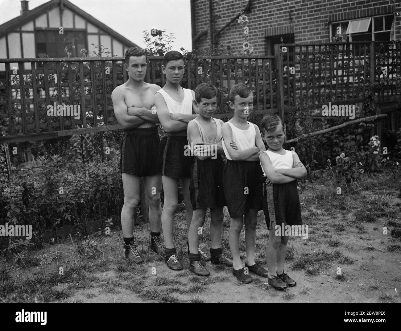 Junge Boxer in Eltham. Die Folkard Brüder . August 1938 Stockfoto