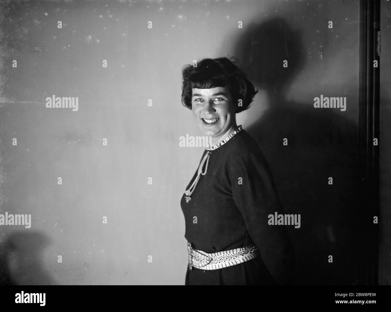Miss H Aimsley posiert für ein Foto. 1937 Stockfoto