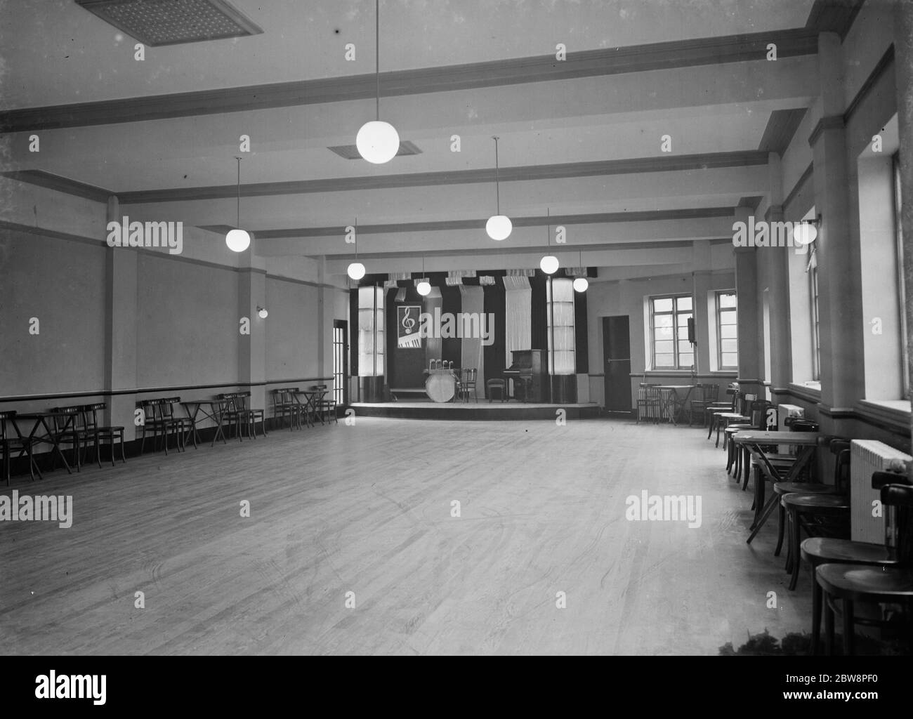 Die leere Tanzfläche im Ideal Club in Sidcup, Kent. 1937 Stockfoto