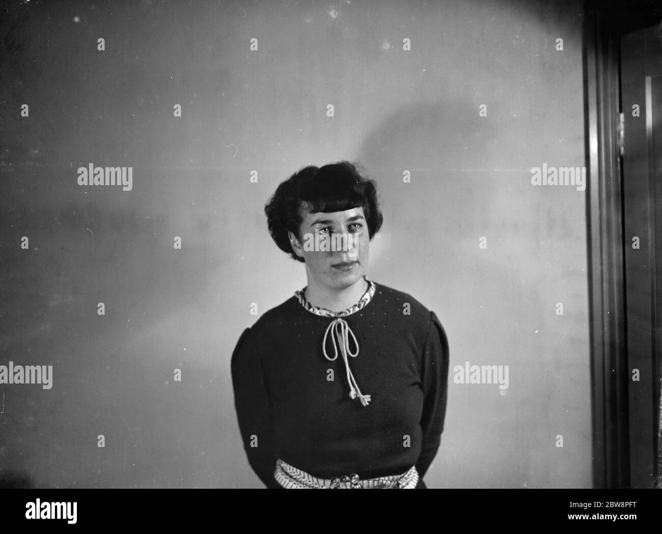 Miss H Aimsley posiert für ein Foto. 1937 Stockfoto