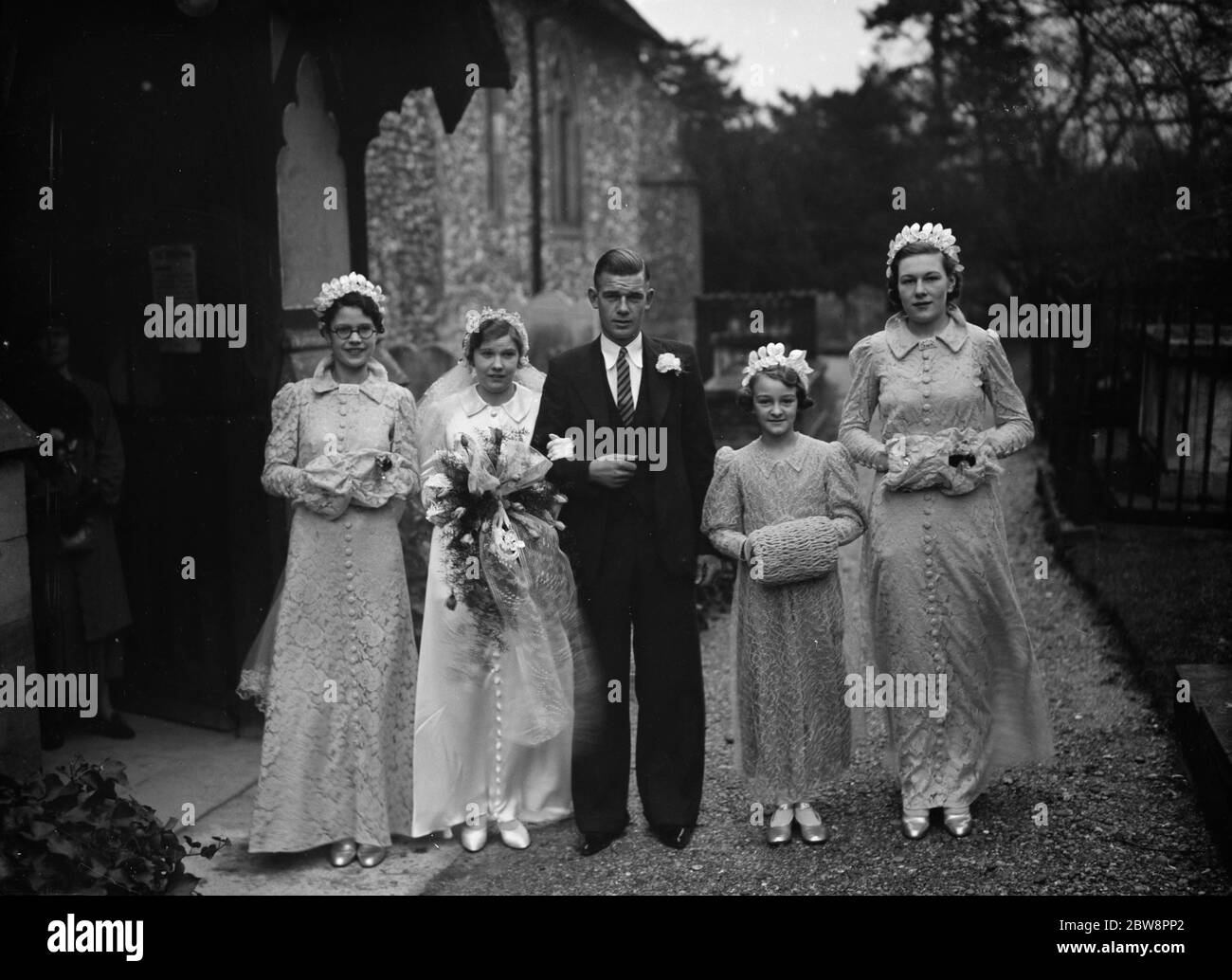 Die Hochzeit von Herrn R Gadman und Miss I Hampshire . Die Brautgruppe . 1937. Stockfoto