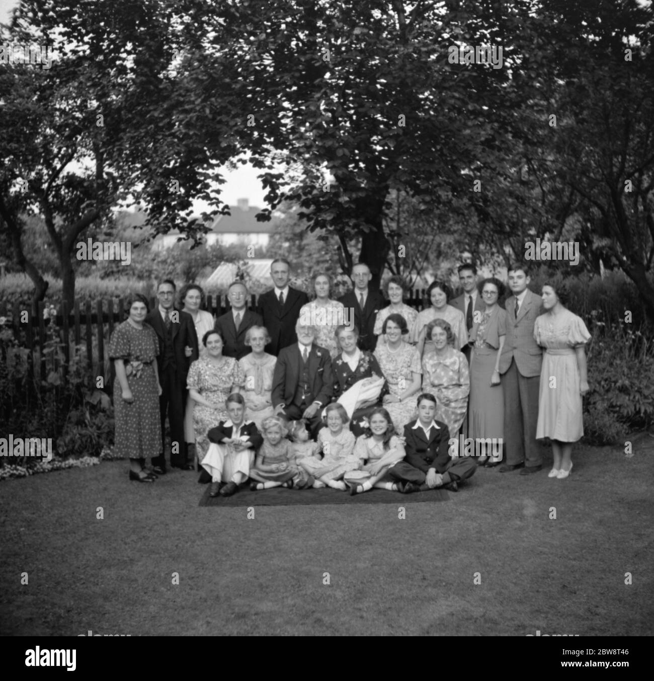 Die goldene Hochzeit von Herrn und Frau Loosley . Die Familie Gruppe . 1936 Stockfoto