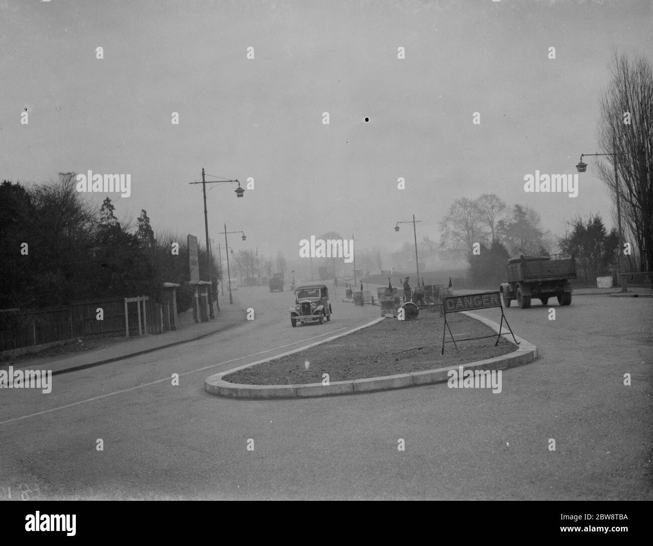 Neue Straßeninsel in Kemnal, Sidcup, Kent. 1938 Stockfoto