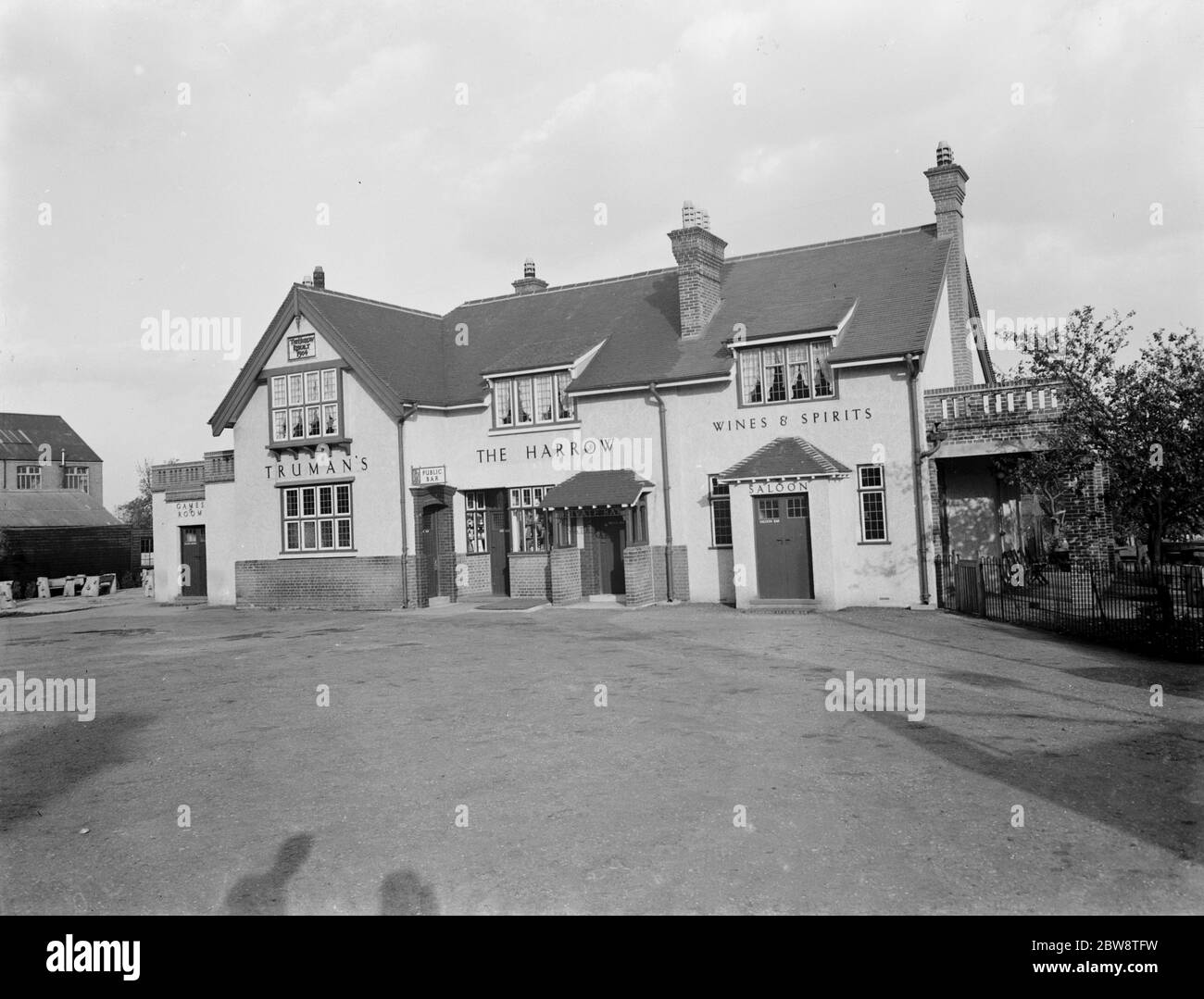 Außenansicht von Harrow Inn in Erith, London. 1938 Stockfoto