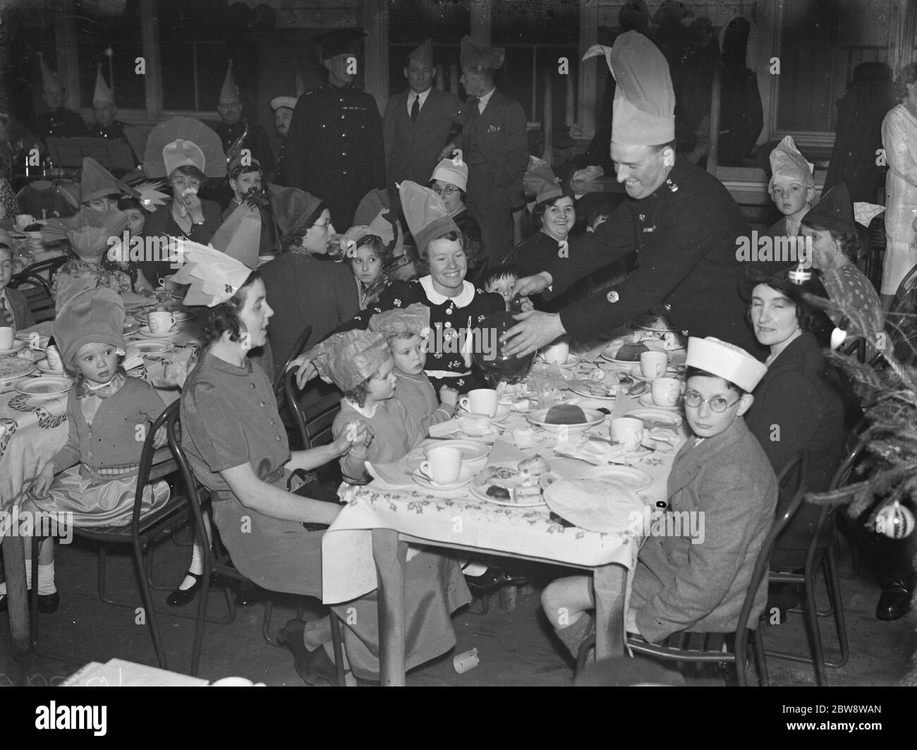 Woolwich Arsenal Polizei Kinderparty . 1938 Stockfoto