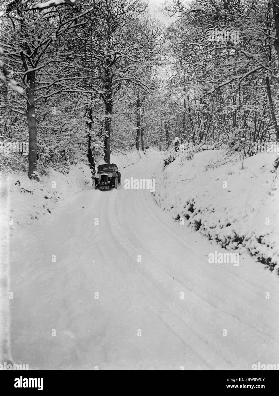 Schneebedeckte Straßen in Kingsdown, Kent. 1938 Stockfoto