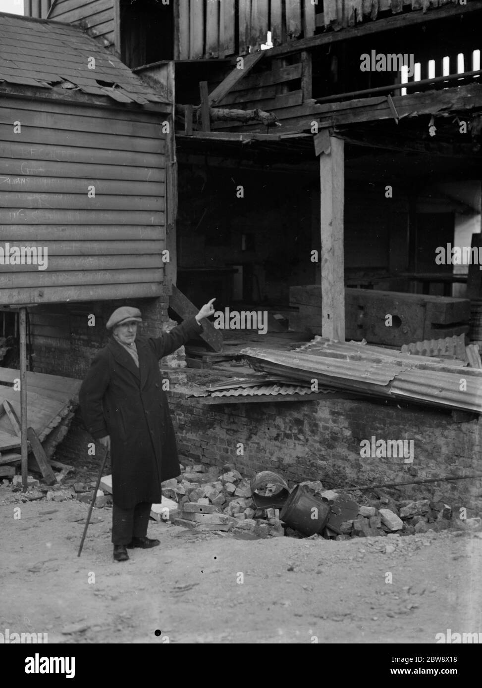 Abriss der alten Shoreham Papierfabrik. 10 Februar 1936 . Stockfoto