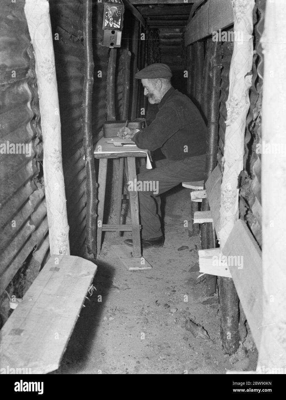 Das Innere eines Luftschutzbunker in Hampton, in Barnehurst. 1939 Stockfoto