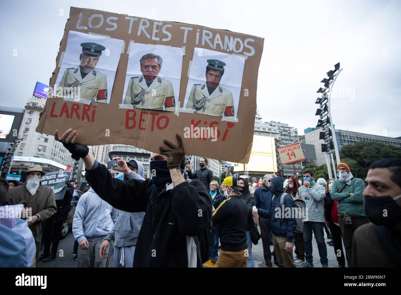 Buenos Aires, Argentinien - 30. Mai 2020: Unbekannte Demonstranten versammelten sich in der Innenstadt von Buenos Aires, um gegen die Quarantäne in Buenos Aires zu protestieren Stockfoto