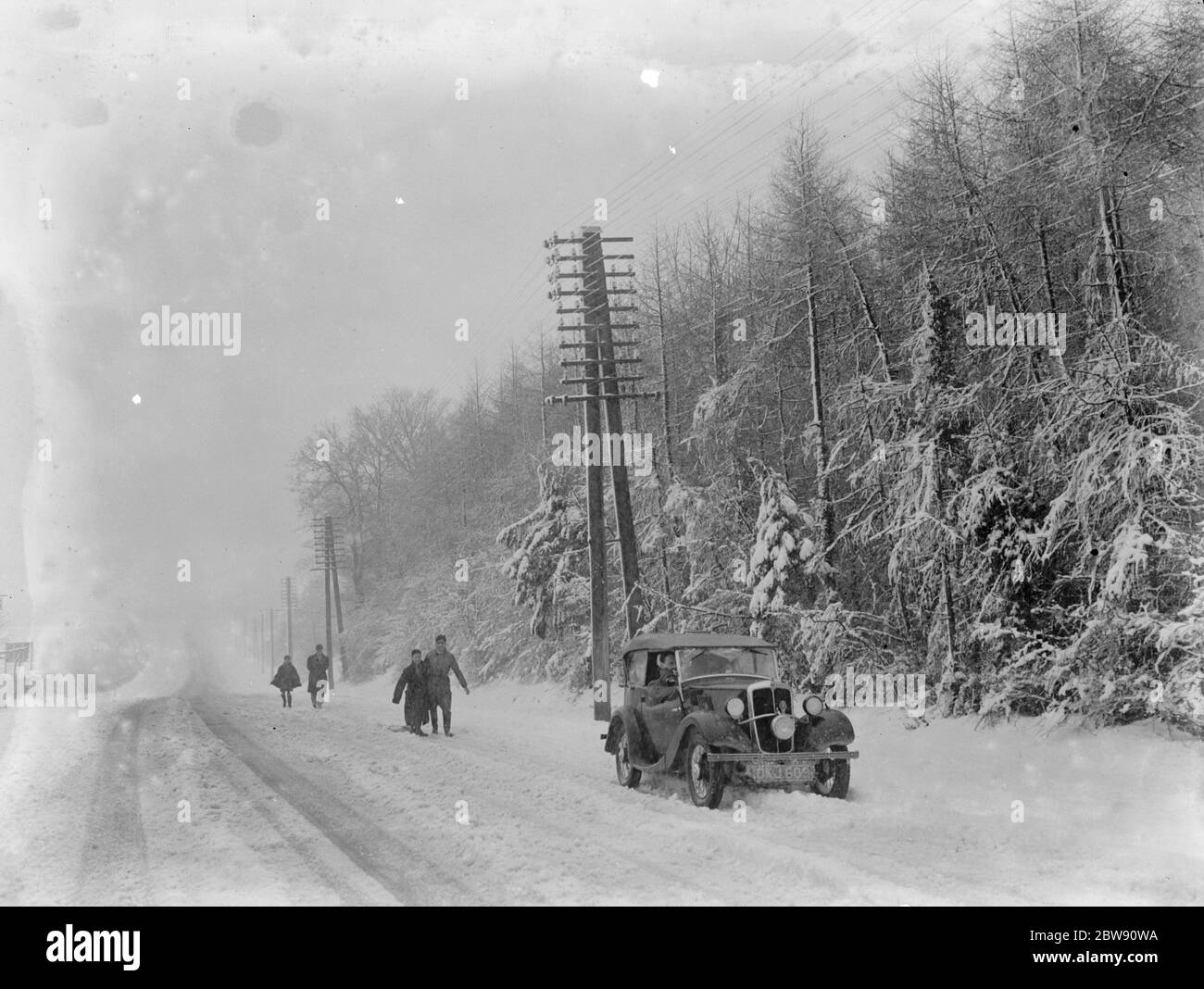 Schneebedeckte Straßen in Kingsdown, Kent. 1938 Stockfoto