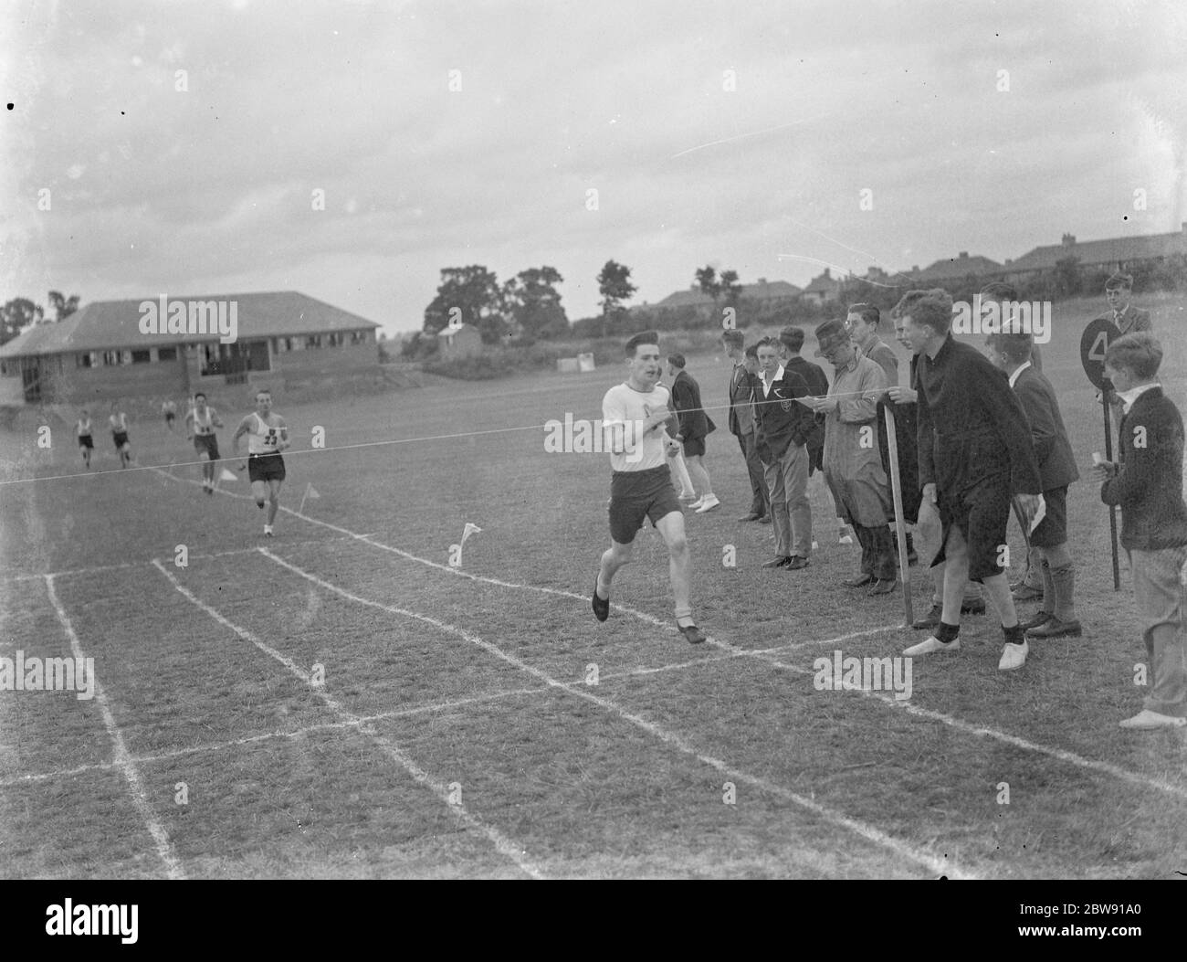 Sporttag an der Technischen Hochschule Dartford in Kent. Das Ziel der 440 Meter . 1939 Stockfoto