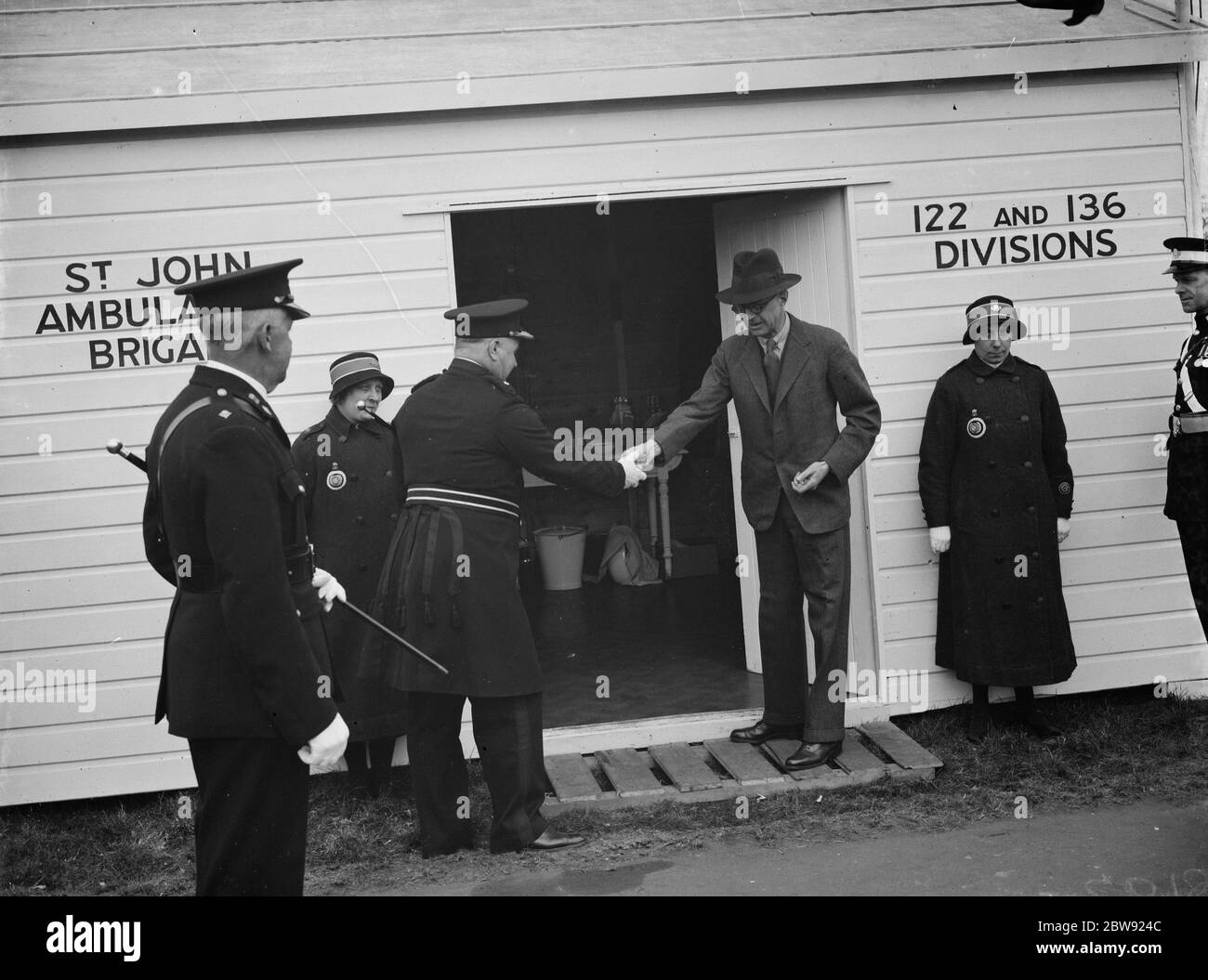 Die offizielle Eröffnung der St. Johns Ambulance Hütte in Kemnal Corner, Sidcup, Kent. 1938 Stockfoto