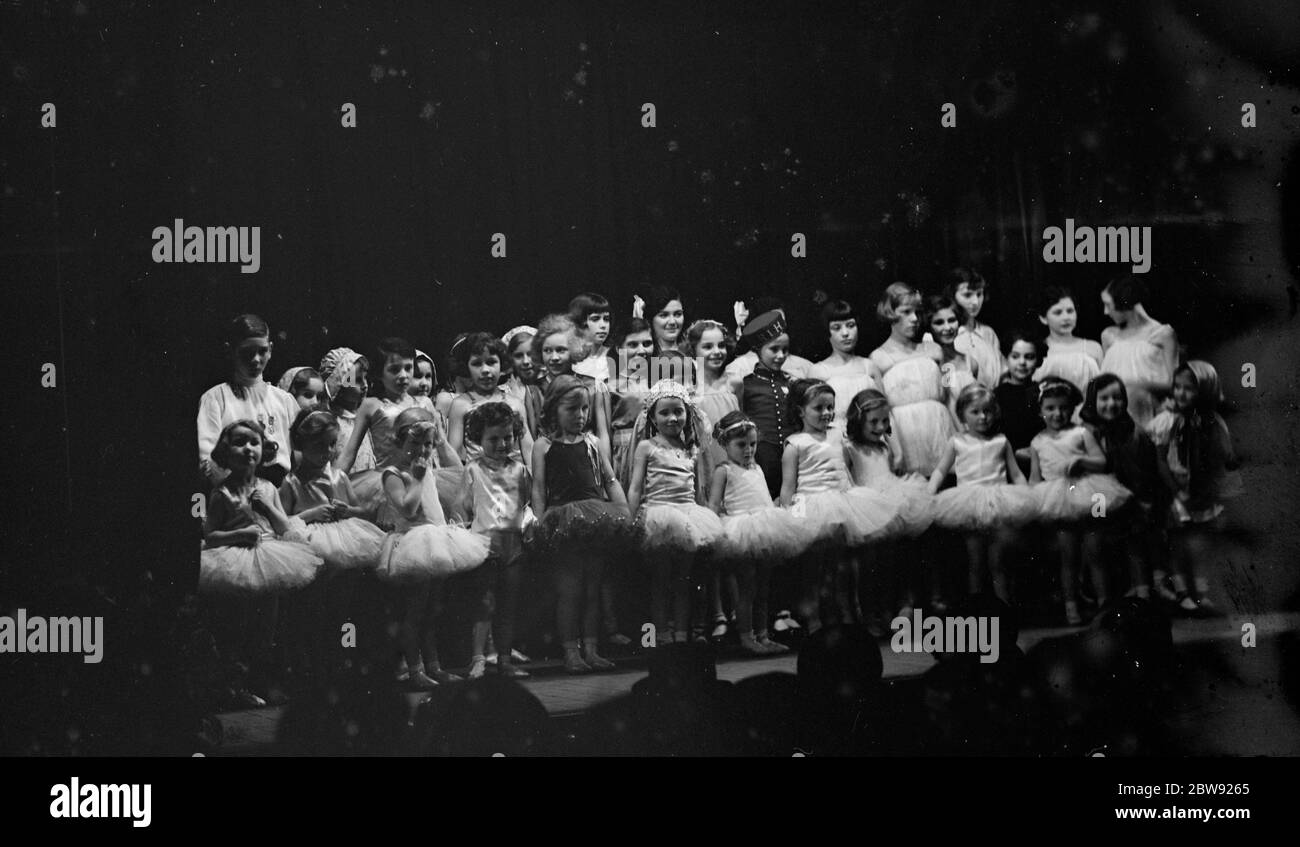 Kinder, die in der Renee Ayes Tanzvorführungen auftreten. 1936 Stockfoto