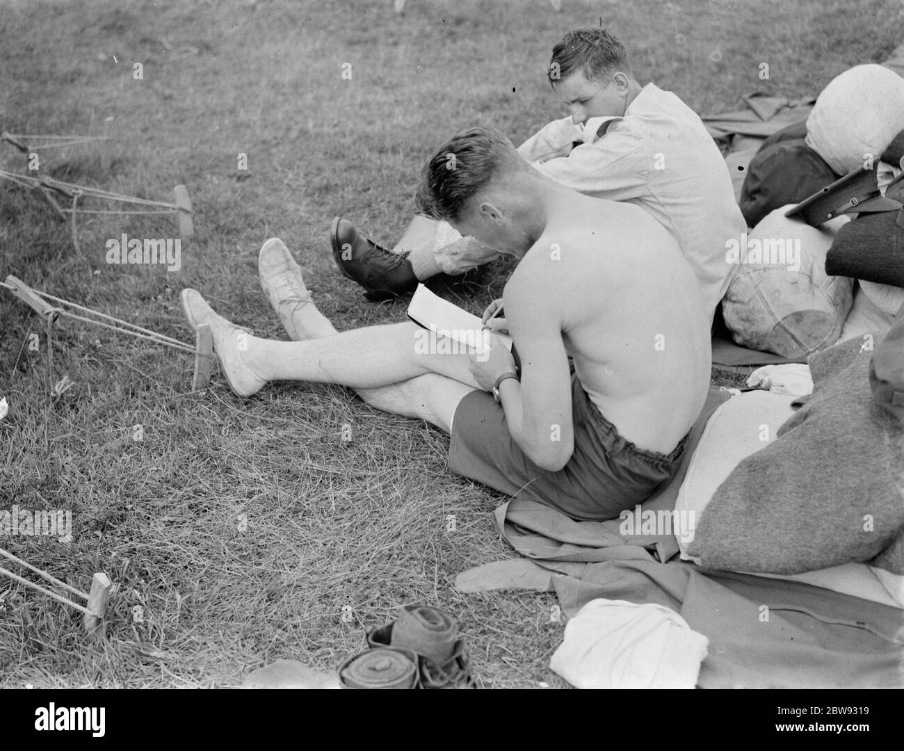 Territoriale im Lager Lympne . Ein territoriales Schreiben nach Hause . 1939 Stockfoto