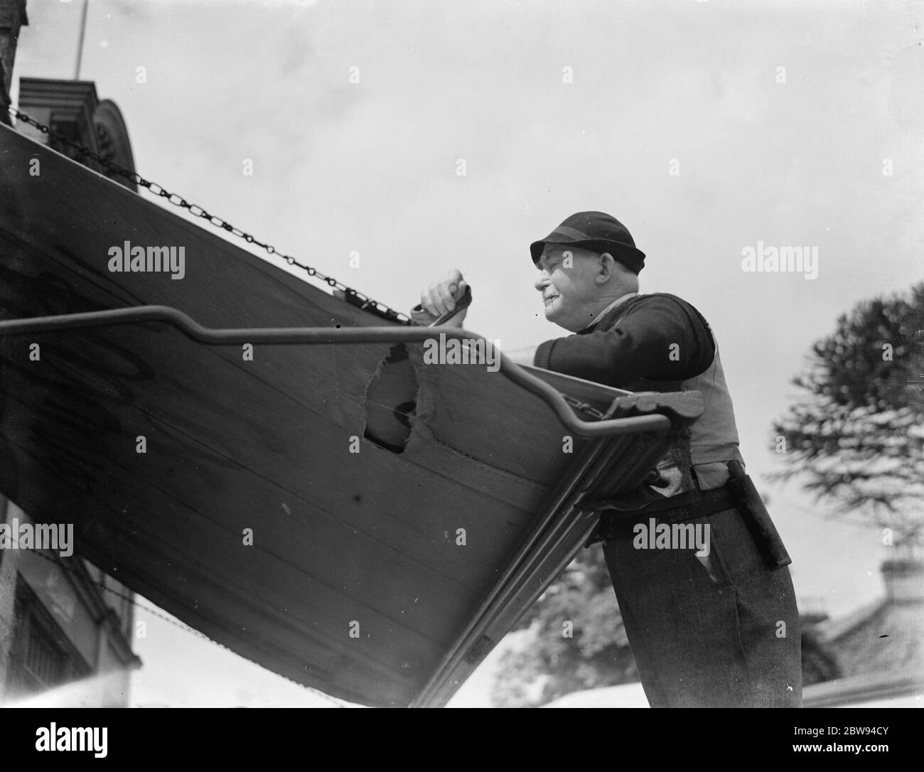 Herr James Parnell Ein Ehemaliger Seemann Repariert Ein Geschaft Blind 22 Juni 1937 Stockfotografie Alamy