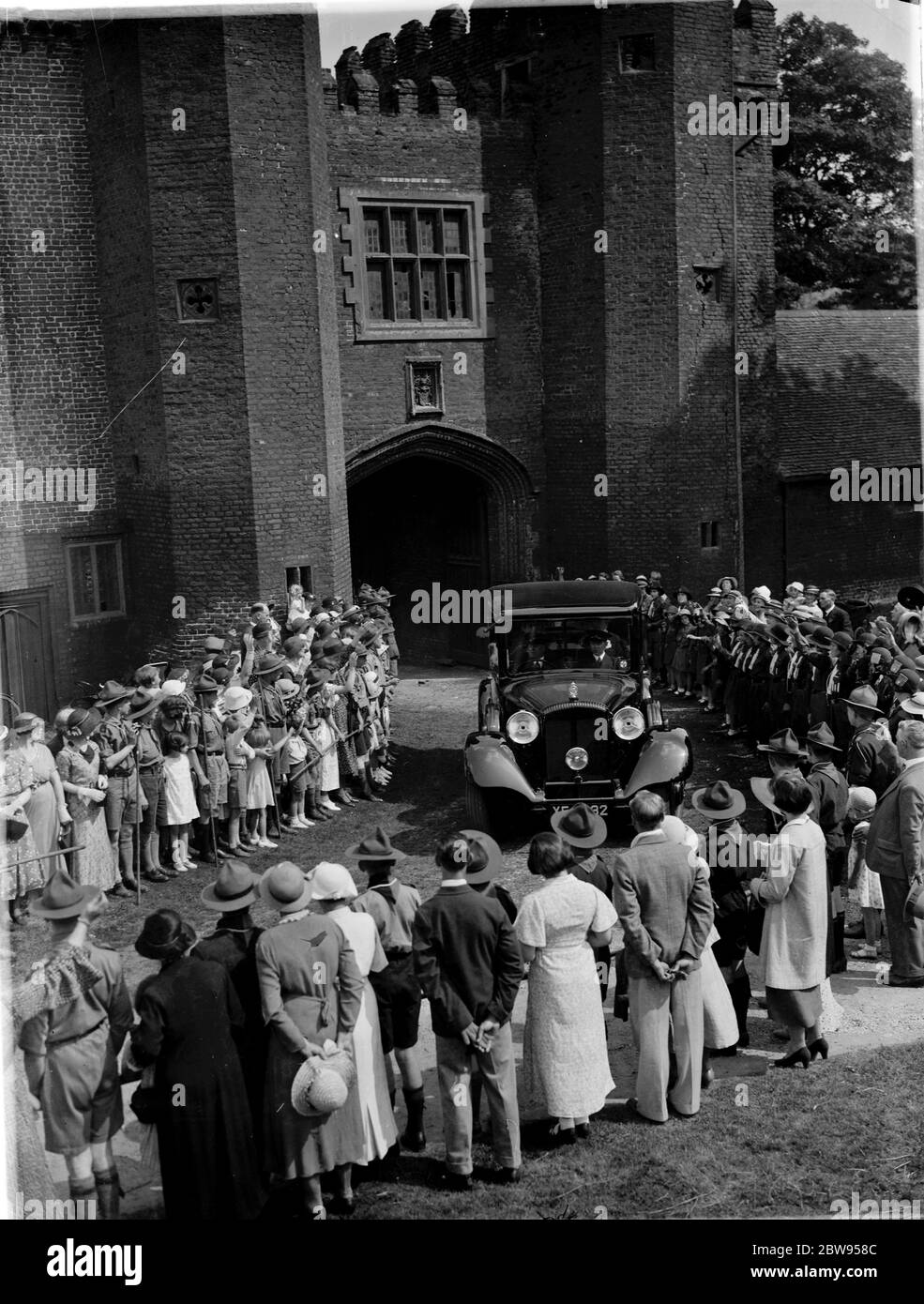 Königin Mary auf Schloss Lullingstone . 1936 Stockfoto