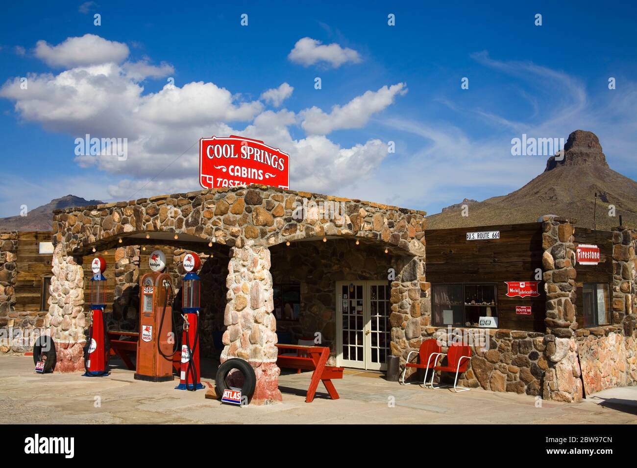 Historische Tankstelle, Route 66, Cool Springs, Arizona, USA Stockfoto