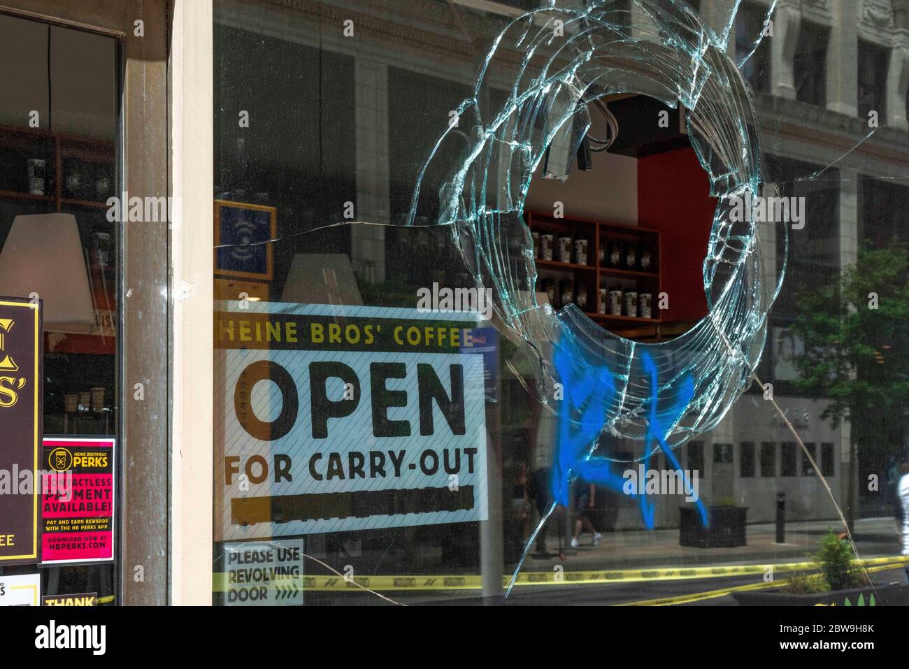 Louisville, Usa. Mai 2020. Heine Bro's Coffee Cafe im Meidinger Tower am 30. Mai 2020 in Louisville, Kentucky. (Kredit: Steven Bullock / Der Fotozugang) Kredit: Der Fotozugang/Alamy Live News Stockfoto