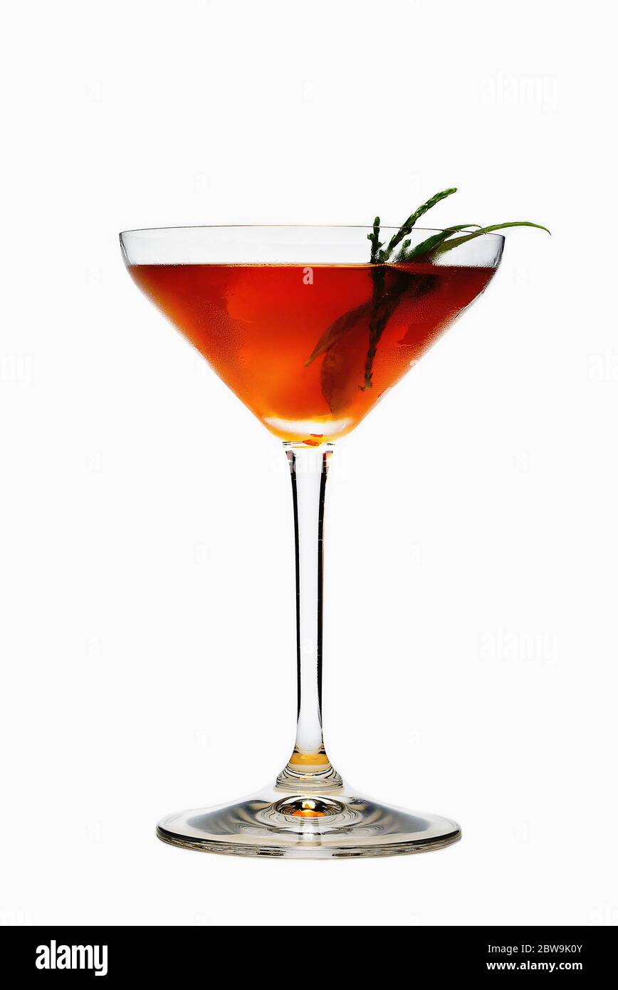 Eleganter Cocktail auf Weiß Stockfoto