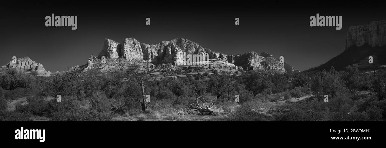 USA, Arizona, Sedona, Landschaft mit Felsformationen Stockfoto
