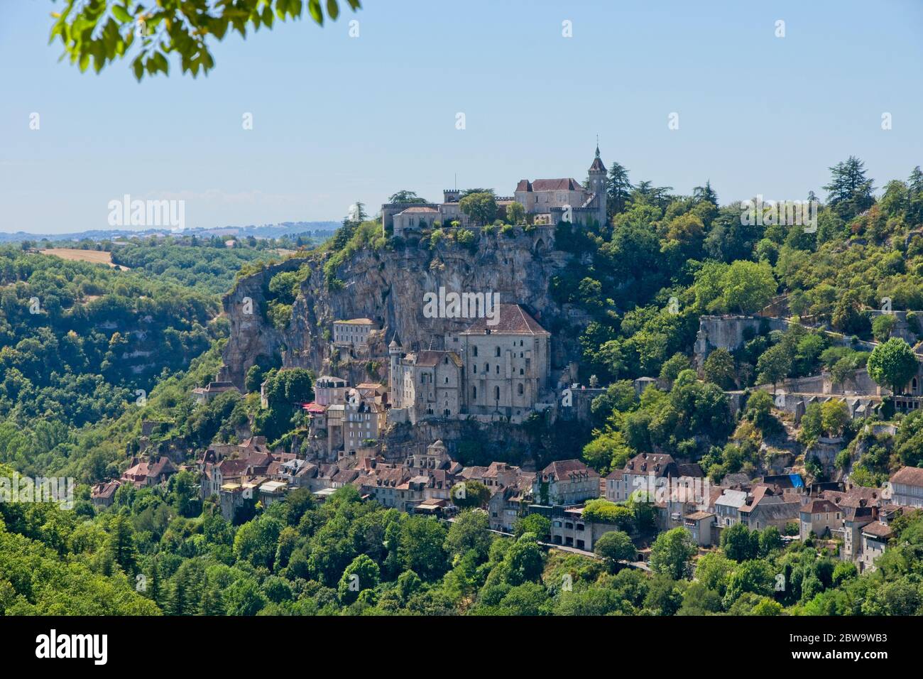 Kleines Dorf auf einer Klippe Rocamadour Frankreich Stockfoto