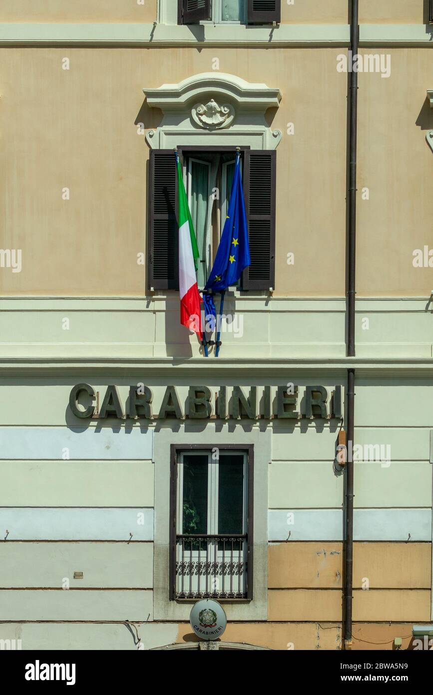 Rom / Italien - 1. Mai 2015: Italienische Gendarmerie Carabinieri Büro in Rom, Italien Stockfoto