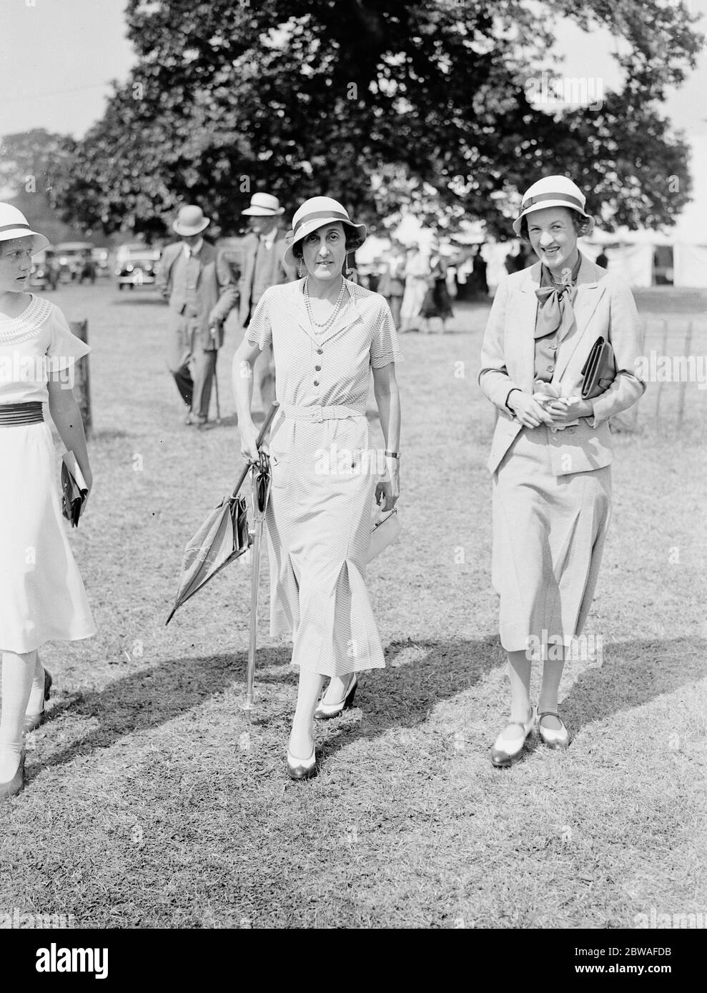 Cowdray Park Polo Week Viscountess Cowdray und Mrs F E B Wignall 1933 Stockfoto