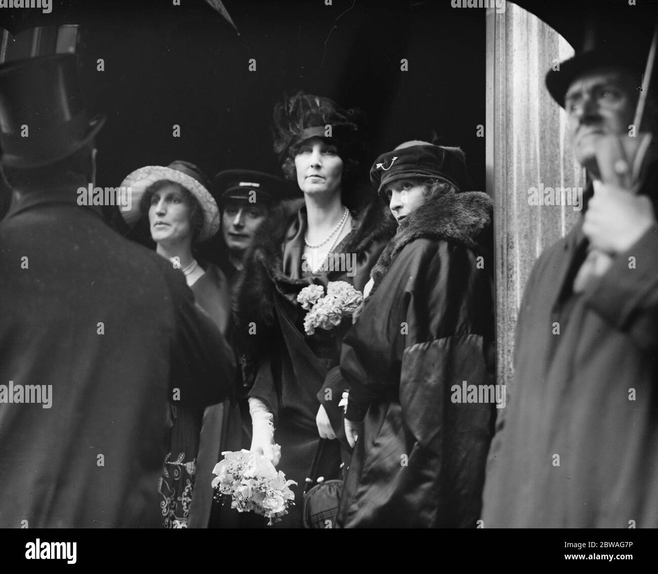Die Taufe der Tochter des Prinzen und der Prinzessin Bibesco, Herzogin von Portland 7. Juli 1920 Familie von Elisabeth, Prinzessin Bibesco (Mädchenname Asquith; 26. Februar 1897 - 7. April 1945) Stockfoto