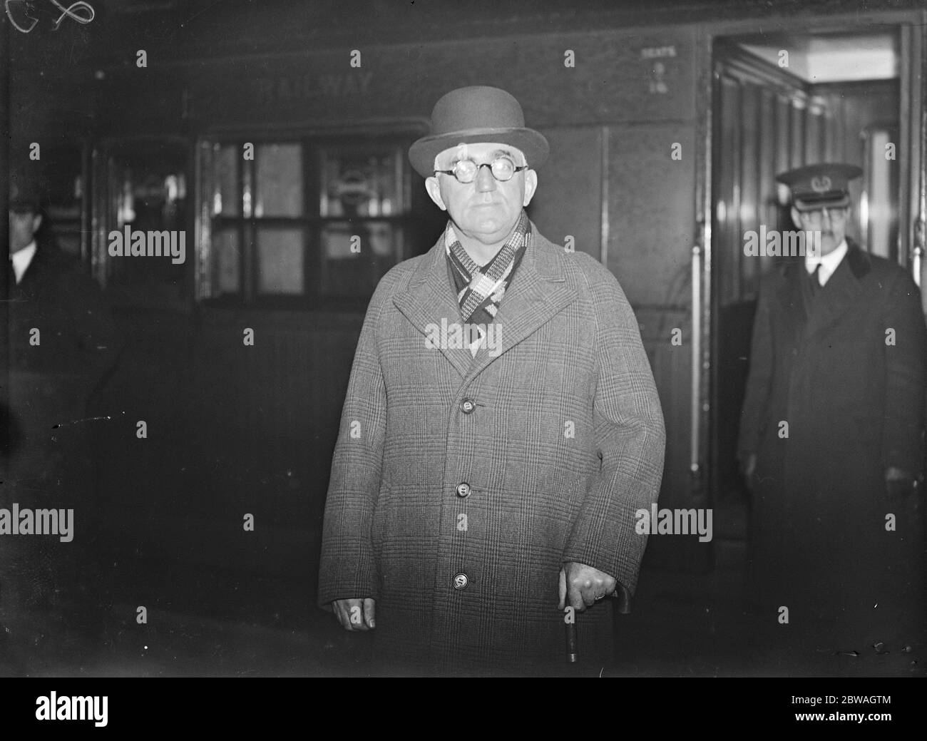 Ankunft in Victoria Station zum königlichen Begräbnis Mr Forgon Smith , Premier von Queensland 25. Januar 1936 Stockfoto