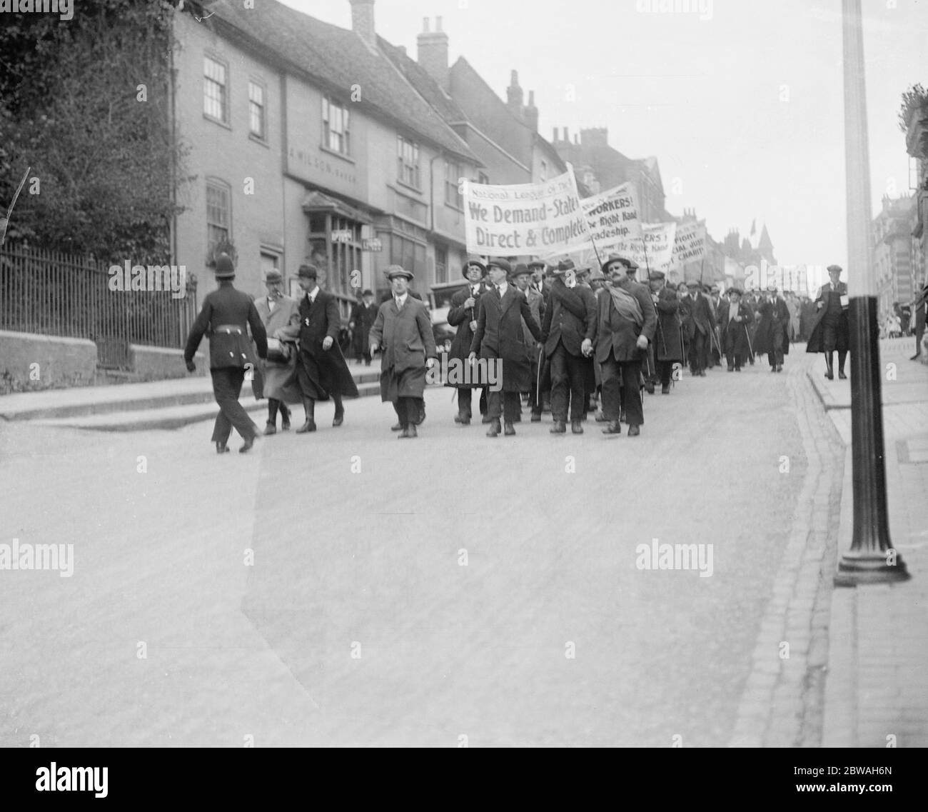 Die Blinden marschieren nach London Stockfoto