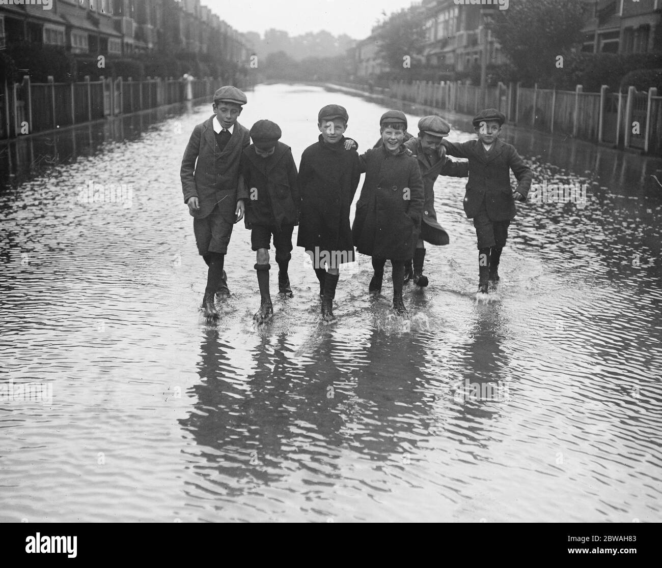 Die Überschwemmungen im Raynes Park 2 August 1917 Stockfoto