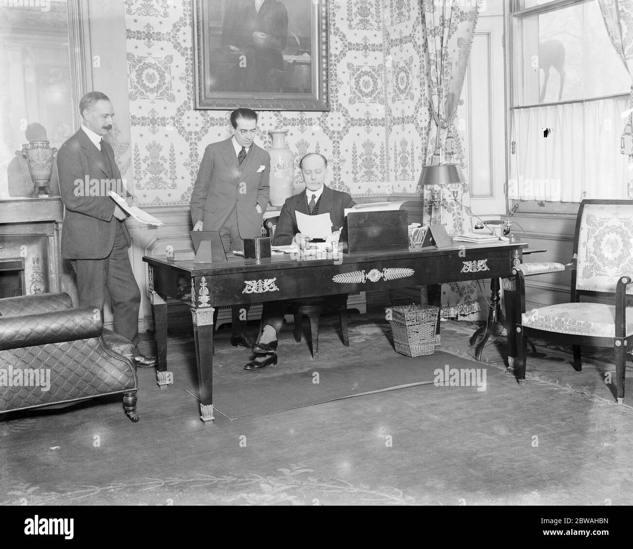 Ein die französische Botschaft für Vorträge "Pour Tous" der Botschafter Comte De St Aulaire, mit seinen Sekretärinnen 9 Juli 1926 Stockfoto