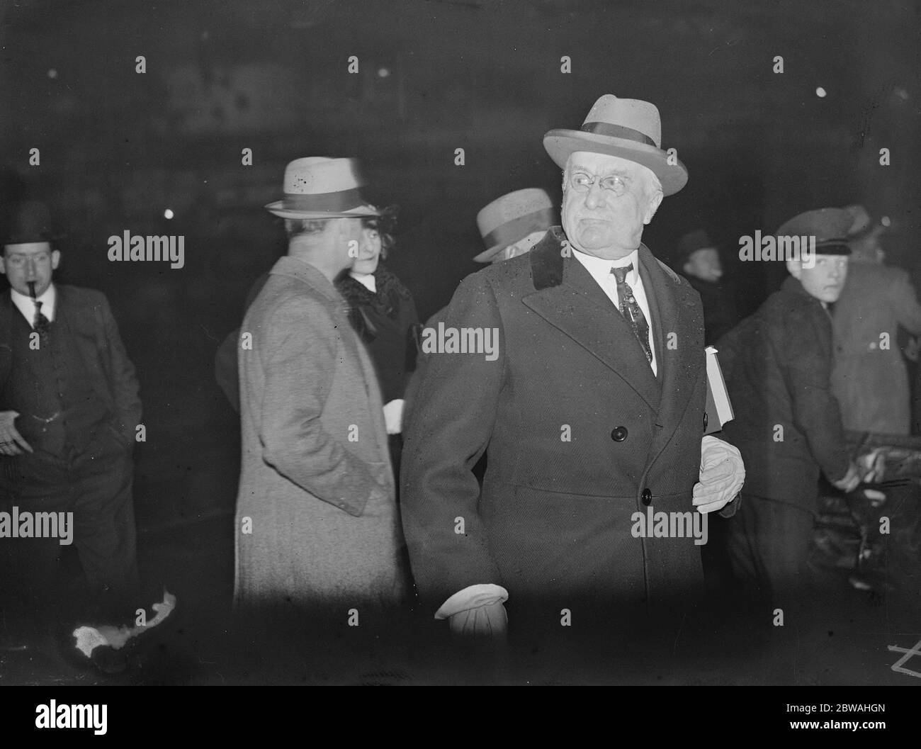 Am Bahnhof Waterloo nach der Rückkehr aus den Vereinigten Staaten. Herr Gordon Selfridge, 6. November 1935 Stockfoto