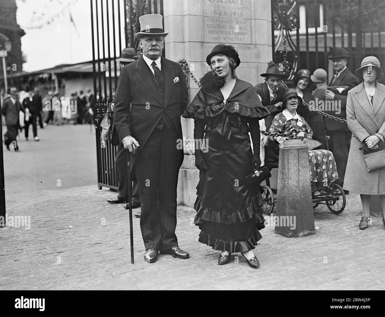 Eton gegen Harrow bei Lords . General und Frau G Palmer . 10 Juli 1931 Stockfoto