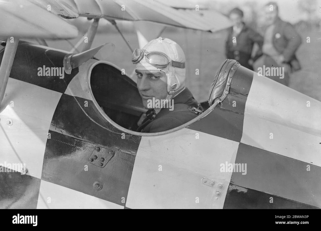 Krankenhäuser Luftkundgebung bei Hayes , Middlesex Flug Lieut J B Pugh , Air Flying Corps 8 April 1933 Stockfoto