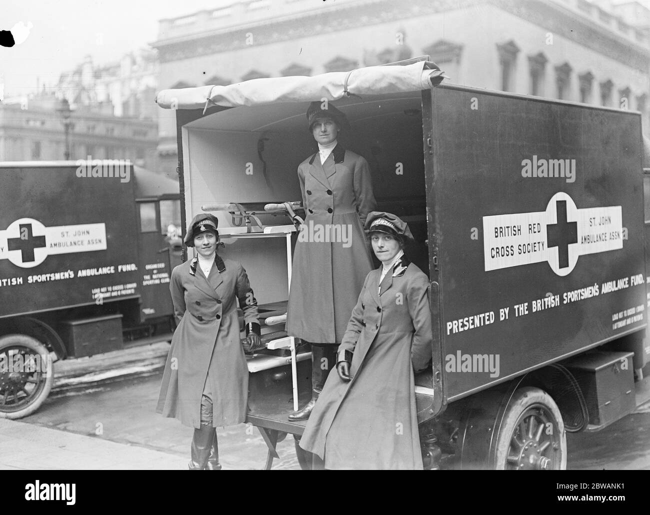 Krankenwagen präsentiert von der britischen Sportler ' s Krankenwagen Fonds . Frauen Fahrer 1917 Stockfoto