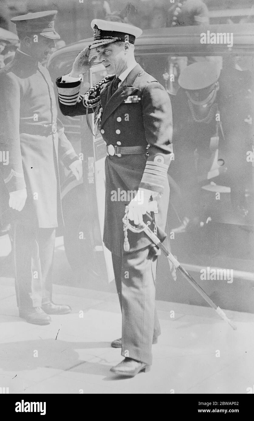 Der Prinz von Wales Ankunft für das Royal Tournament in Olympia . Mai 1935 Stockfoto