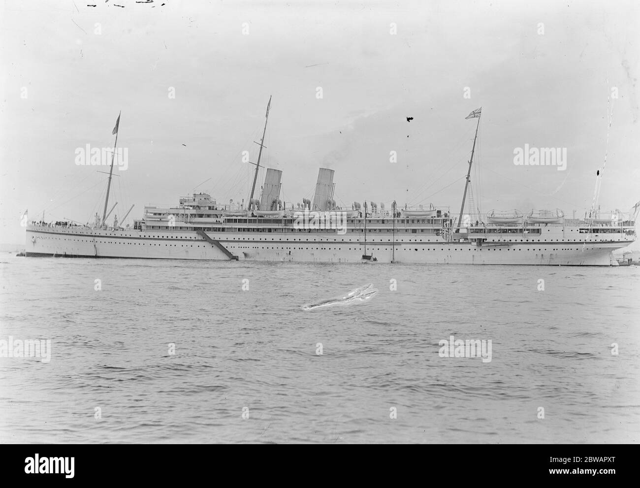 RMS Medina war ein Schiff, das 1911 von Caird and Company, Greenock, Schottland, für die Peninsular and Oriental Steam Navigation Company gebaut wurde. Sie war ein Royal Mail Ship, das für den Einsatz auf der Strecke London nach Australien bestimmt war und das letzte der zehn Schiffe in der M-Klasse von P&O war Stockfoto
