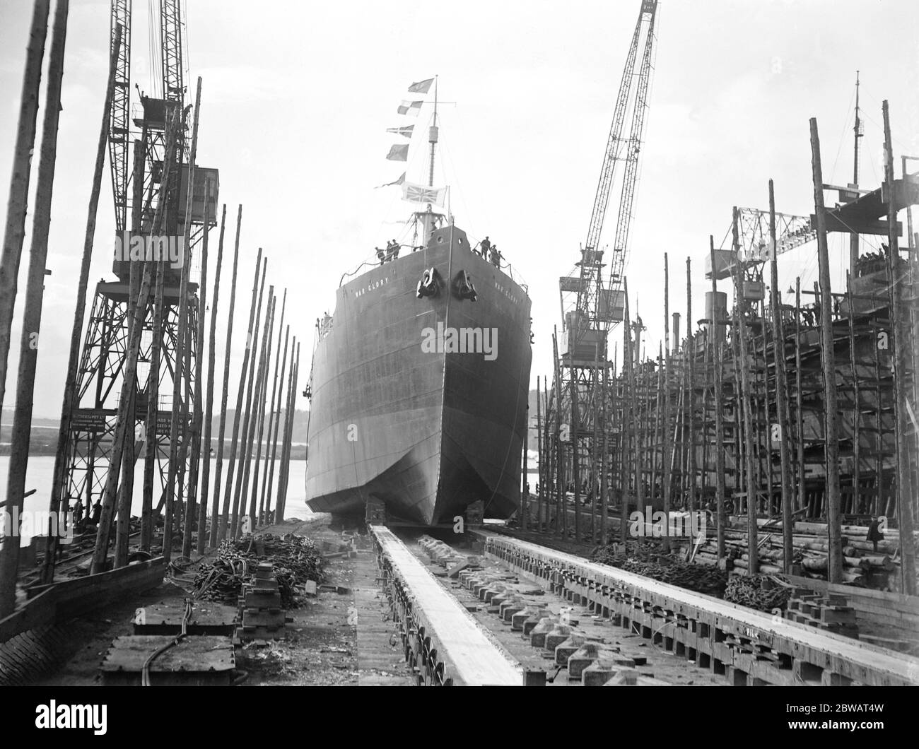 Der Start des Kriegs Ruhm ' bei Chepstow das Schiff nimmt das Wasser 21 April 1920 Stockfoto