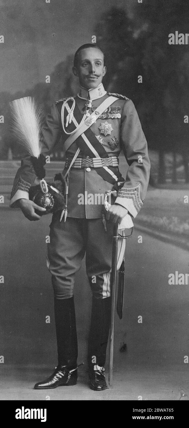 Neues Bild eines königlichen Besuchers Alfonso XIII EIN neues Porträt des Königs von Spanien, der in Kürze in England ankommen wird, 16. August 1922 Stockfoto